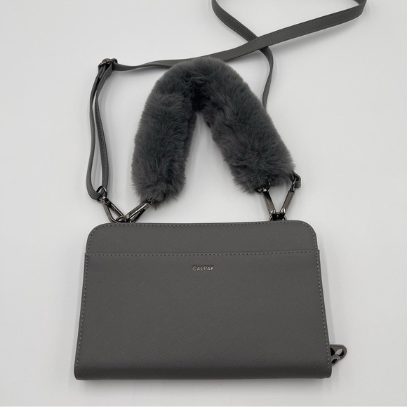Calpak Faux Leather RFID Travel Wallet Gray Crossbody Shoulder Bag Fur Strap - Picture 5 of 14